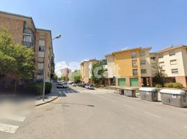 Piso, 93.00 m², cerca de bus y tren