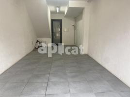  (unifamiliar adossada), 132.00 m², جديد تقريبا, Calle Major