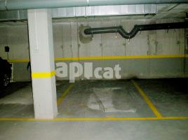 Parking, 12.00 m², almost new, Avenida de Fenals, 35