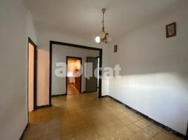 Piso, 63.00 m², cerca de bus y tren