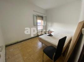 Piso, 63.00 m², cerca de bus y tren