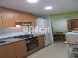 Flat, 103.00 m², near bus and train, almost new, GURU-GU