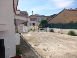 Houses (villa / tower), 255.00 m²