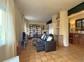 Casa (chalet / torre), 212.00 m², Calle Font Castanyer