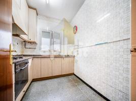 Flat, 98.00 m², near bus and train