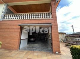  (xalet / torre), 324.00 m², 附近的公共汽車和火車, Calle Gerani, 4