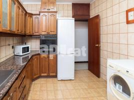 Pis, 62.00 m², prop de bus i tren