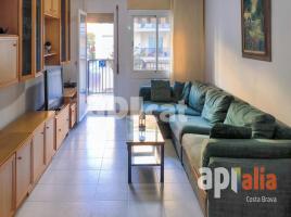 Piso, 93.00 m², cerca de bus y tren, Av.President Macià