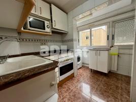 Pis, 69.00 m², prop de bus i tren