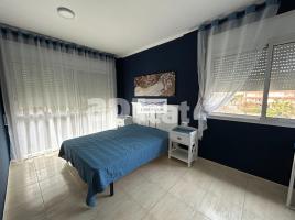 Apartamento, 63.00 m², cerca de bus y tren, seminuevo