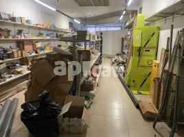 Alquiler local comercial, 105.00 m², cerca de bus y tren, Calle Ramon Muntaner, 3