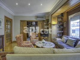 Apartamento, 224.00 m², cerca bus y metro