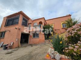 Houses (villa / tower), 220.00 m², Carretera N-420