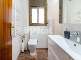 Attic, 174.00 m², near bus and train, Cementiri Vell