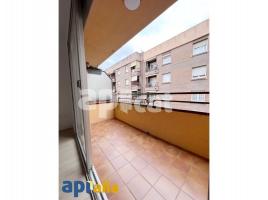 Piso, 137 m², cerca de bus y tren