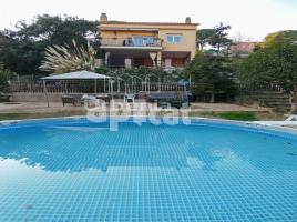 Houses (terraced house), 226 m², almost new, Zona