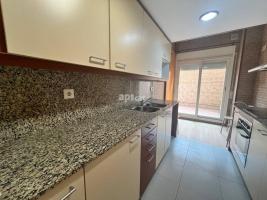 Flat, 83.00 m², almost new