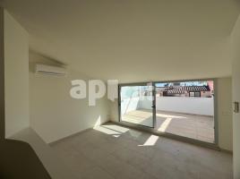 Àtic, 104.35 m², حافلة قرب والقطار, جديد تقريبا