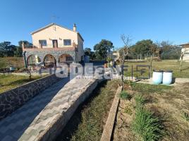 Houses (villa / tower), 136.00 m², almost new, Calle Pantano, 33