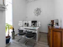 Otro, 204.00 m², cerca de bus y tren