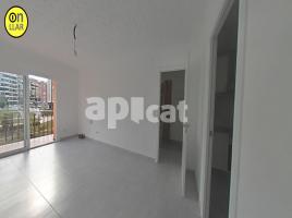 Àtic, 63.00 m², حافلة قرب والقطار