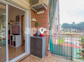 Piso, 85.00 m², cerca de bus y tren