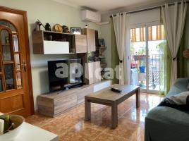 Piso, 105.00 m², cerca de bus y tren