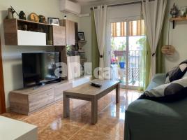 Piso, 105.00 m², cerca de bus y tren