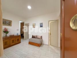 Flat, 141.00 m², near bus and train