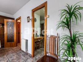 Piso, 98.00 m², cerca de bus y tren