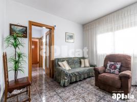 Piso, 98.00 m², cerca de bus y tren