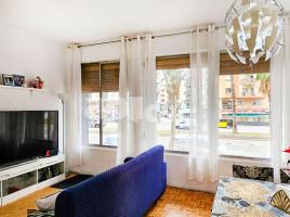 Flat, 74.00 m², close to bus and metro