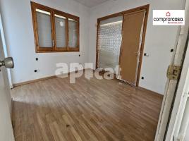 Casa (unifamiliar aislada), 145.00 m², cerca de bus y tren