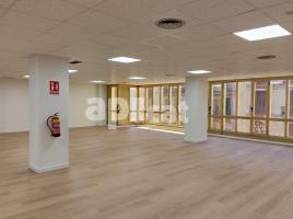 新建築 - Pis 在, 350.00 m²