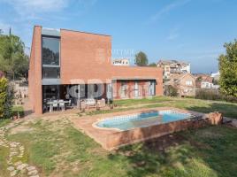 Casa (unifamiliar aislada), 326 m², seminuevo, Zona