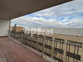 Piso, 74.00 m², cerca de bus y tren