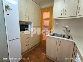 Piso, 70.00 m², cerca de bus y tren