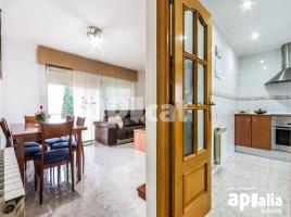 Piso, 90.00 m², cerca de bus y tren