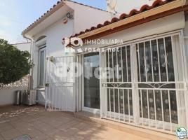 Houses (terraced house), 66 m², Zona