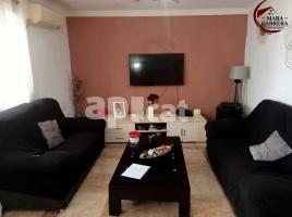 Casa (unifamiliar adosada), 266.00 m²