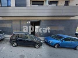 Flat, 102.00 m², near bus and train, almost new, Llevant