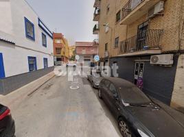 Piso, 83.00 m², cerca de bus y tren