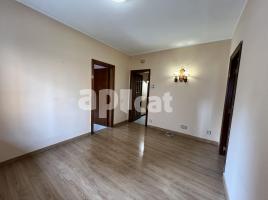 Pis, 71.00 m², 附近的公共汽車和火車, Calle Calle de la Jota