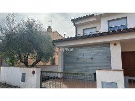 Detached house, 239.00 m², almost new