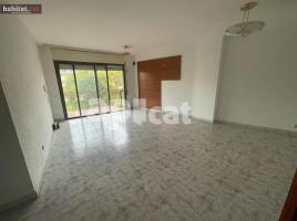 Piso, 106.00 m², cerca de bus y tren