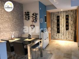 Piso, 64.00 m², cerca de bus y tren, seminuevo