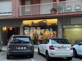 Local comercial, 86.00 m², cerca de bus y tren