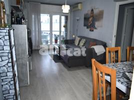 Flat, 74.00 m², near bus and train