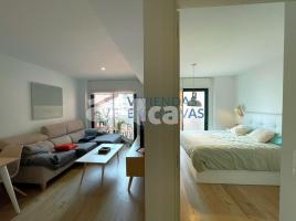 Pis, 64.00 m², حافلة قرب والقطار, جديد تقريبا, Metro (L3) Poble Sec