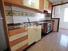 Flat, 120.00 m², near bus and train